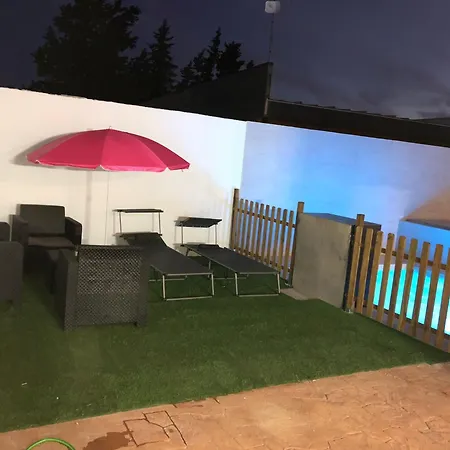 Vivienda Con Piscina Jacuzzi *